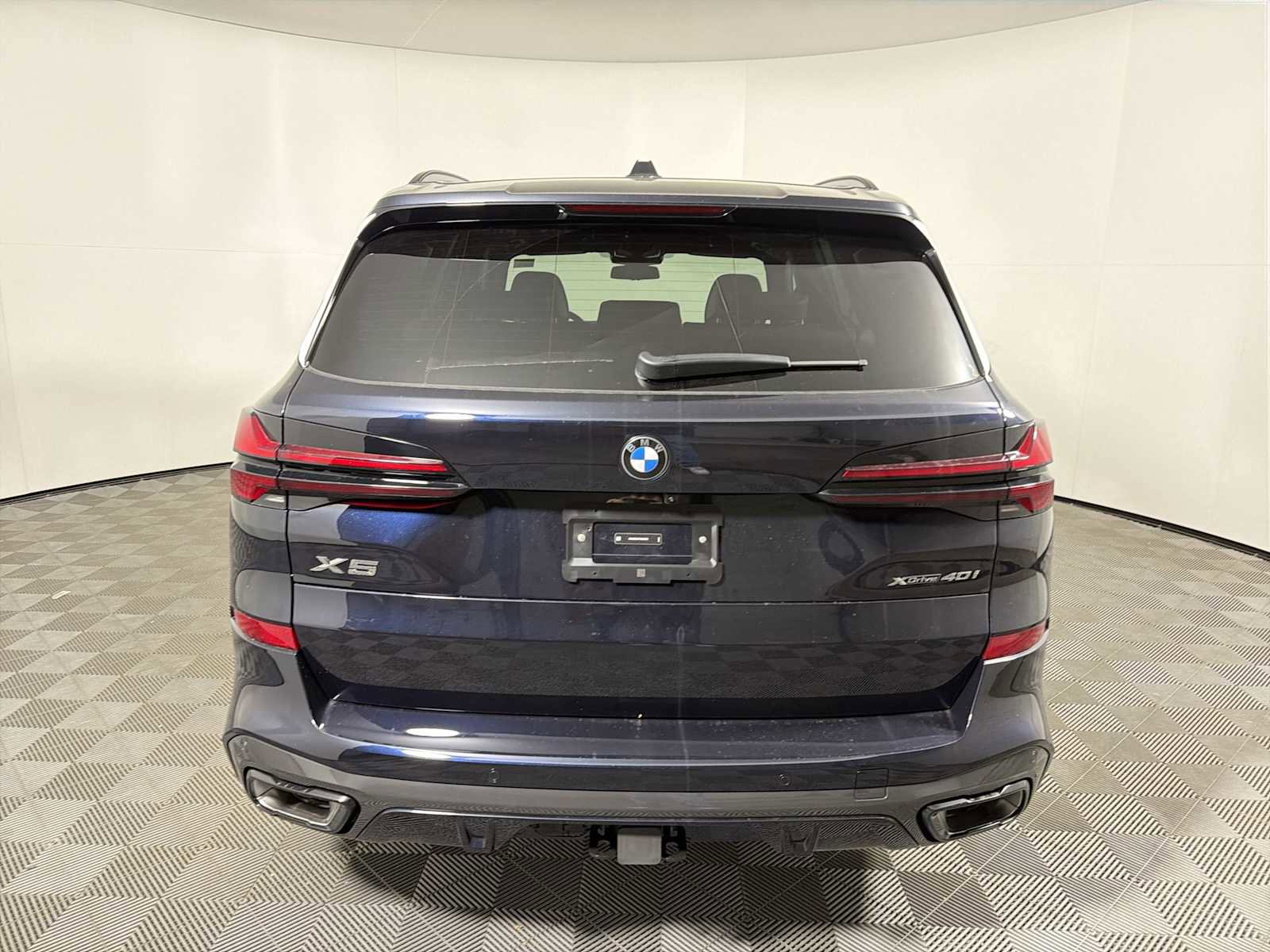 New 2026 BMW X5 xDrive40i w/ M Sport Package image 2