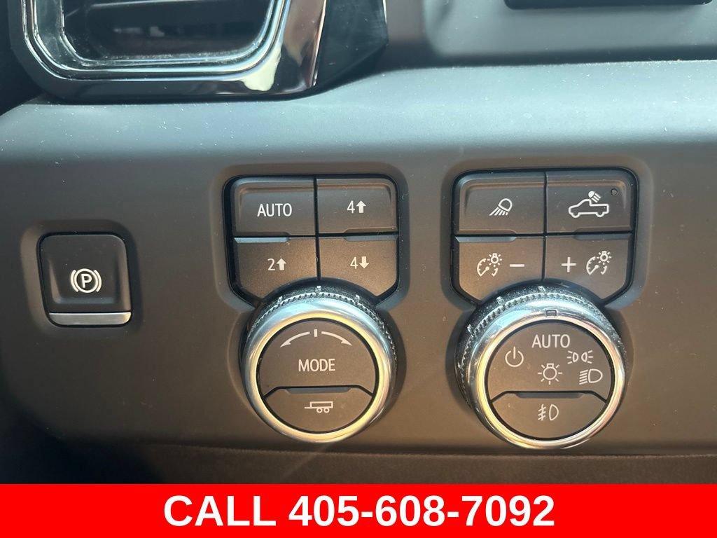 Used 2024 GMC Sierra 1500 AT4 w/ Technology Package AWD/4WD image 13