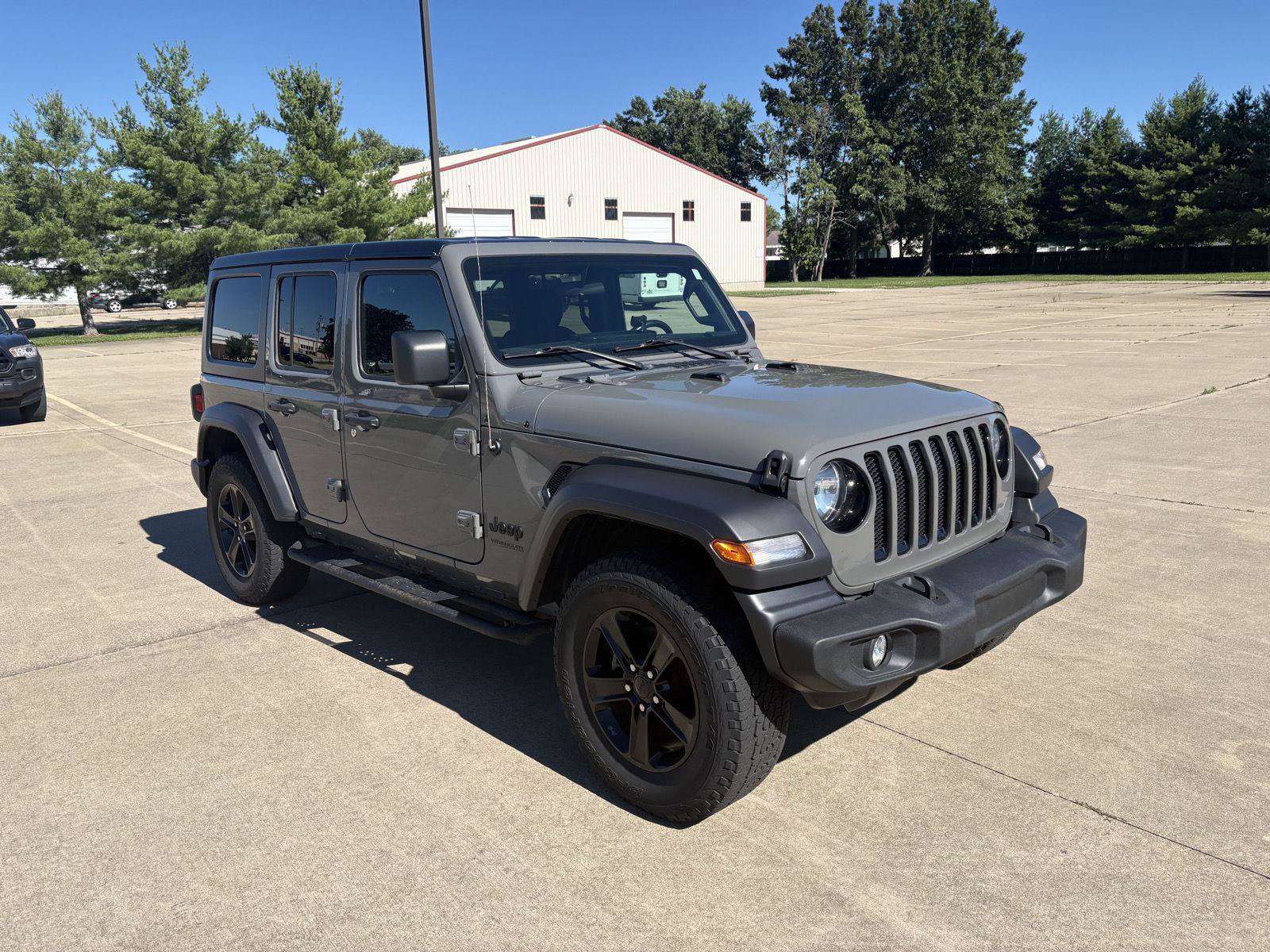 Used 2022 Jeep Wrangler Unlimited Sport AWD/4WD image 2