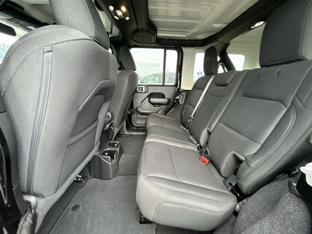 Used 2021 Jeep Wrangler Unlimited Sport image 28