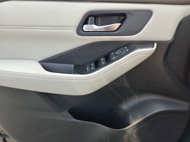New 2026 Nissan Rogue Dark Armor FWD image 22