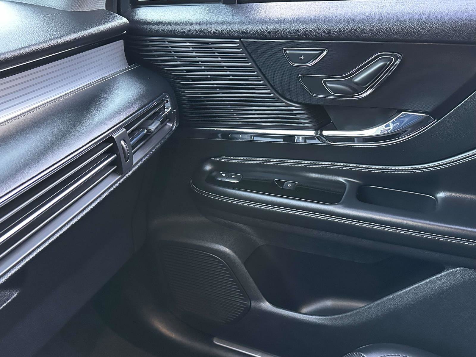 Used 2022 Lincoln Corsair AWD w/ Equipment Group 101A image 20