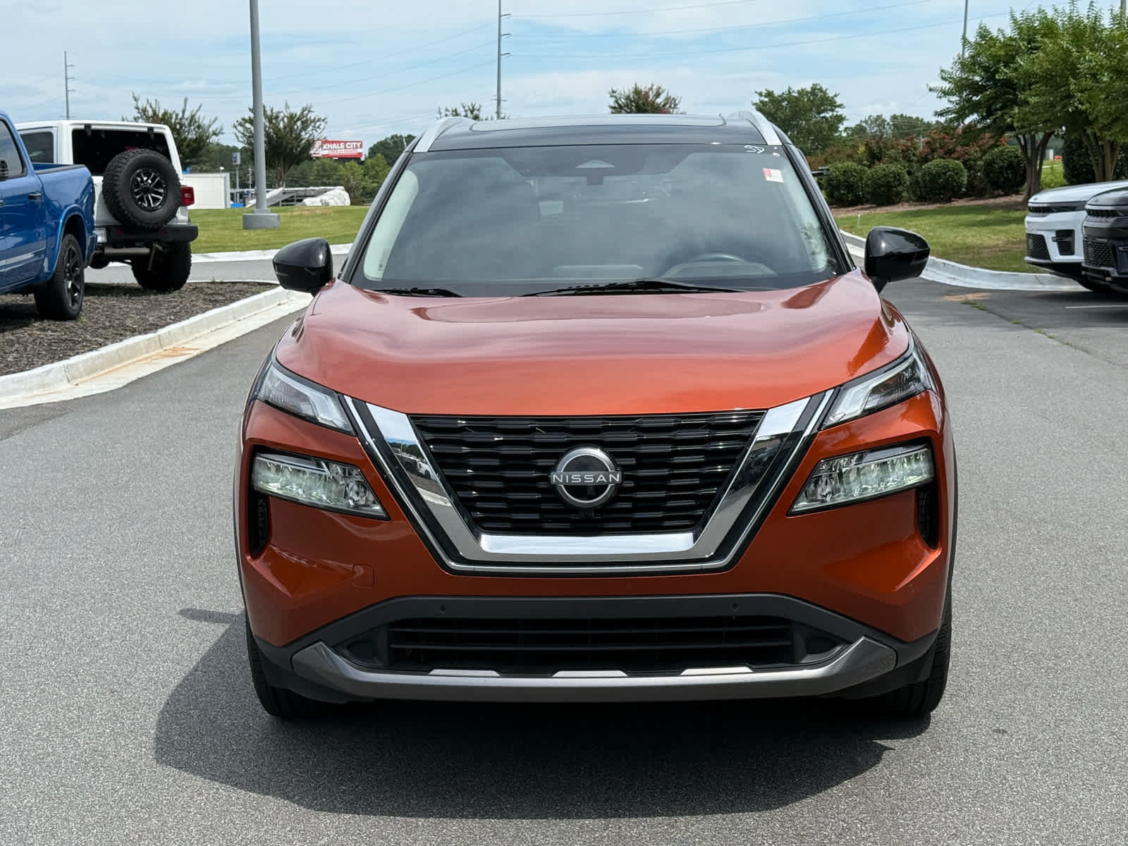 Used 2023 Nissan Rogue SL w/ SL Premium Package AWD/4WD image 8