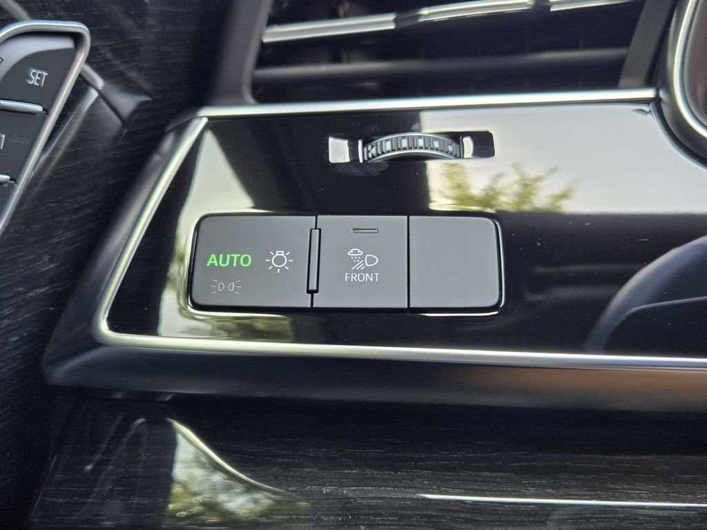 Certified 2025 Audi Q7 3.0T Premium Plus image 24