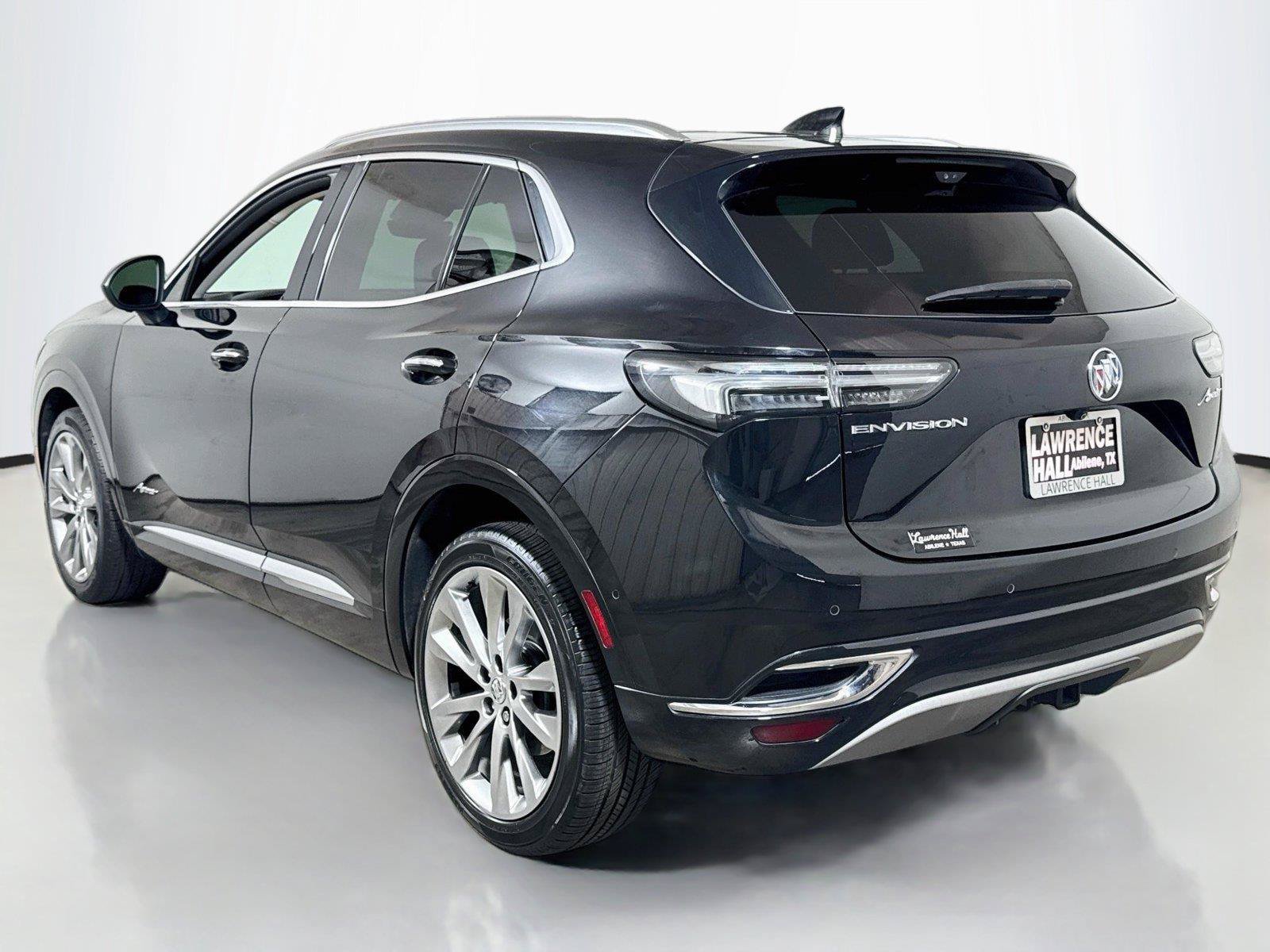 Certified 2022 Buick Envision Avenir w/ Technology Package II FWD image 38