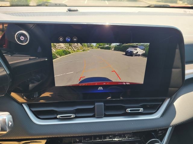 Used 2025 Chevrolet Equinox LT w/ Convenience Package II FWD image 20