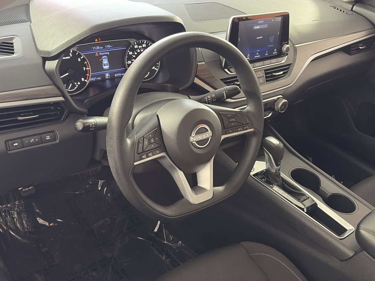 Used 2025 Nissan Altima 2.5 SV FWD image 11