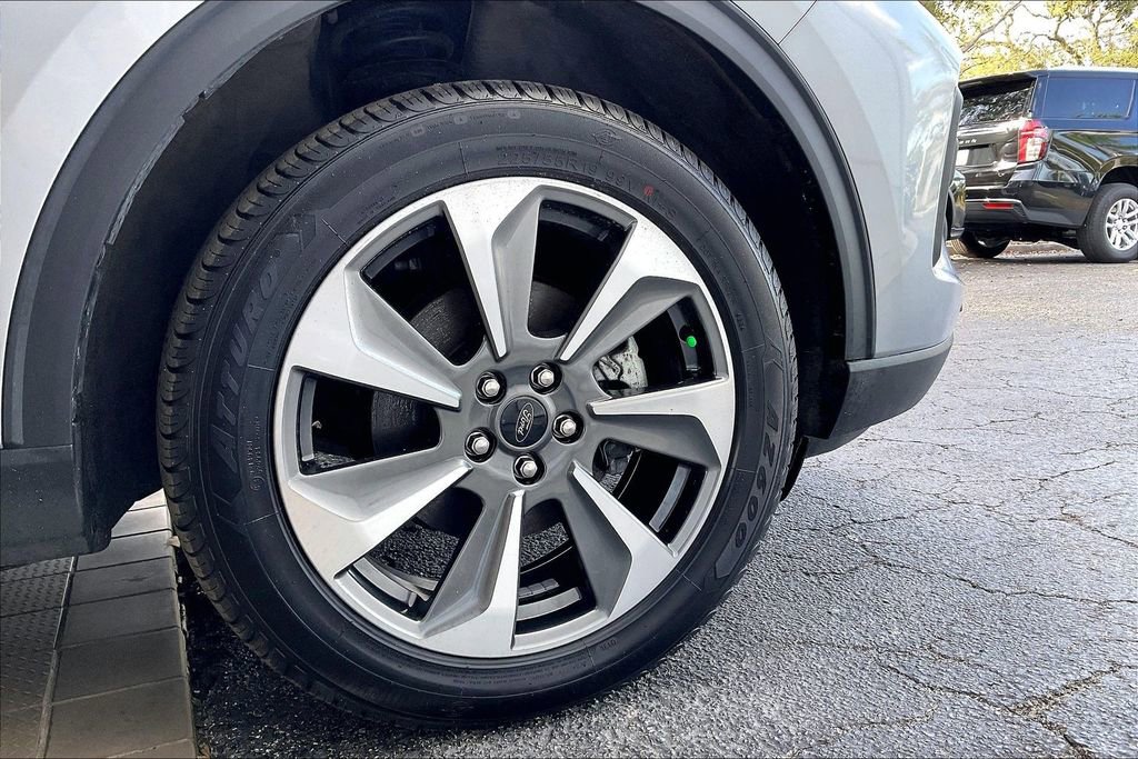 Used 2024 Ford Escape Platinum AWD/4WD image 34