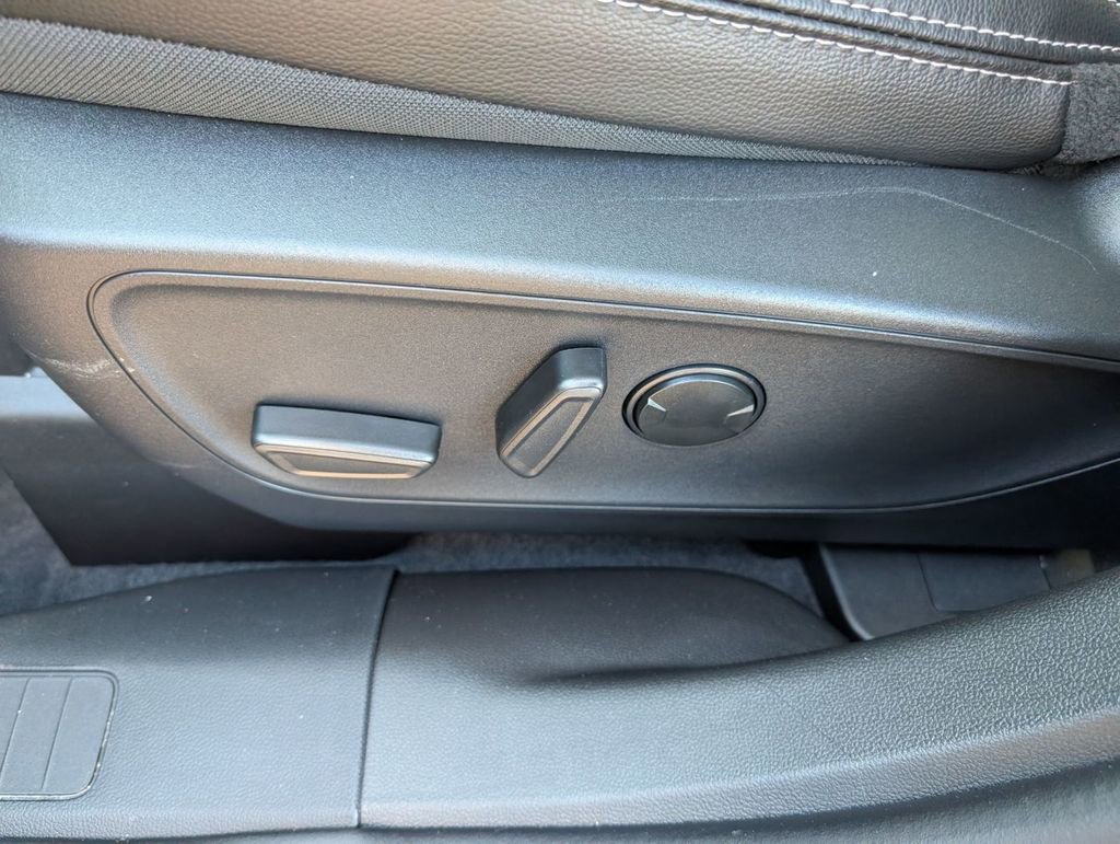 New 2026 Ford Escape Platinum w/ Premium Technology Package image 24