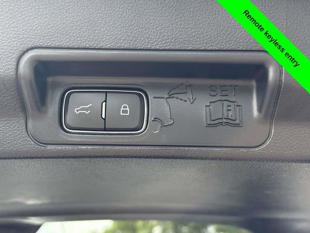 Used 2021 Ford Explorer XLT w/ Equipment Group 202A AWD/4WD image 37