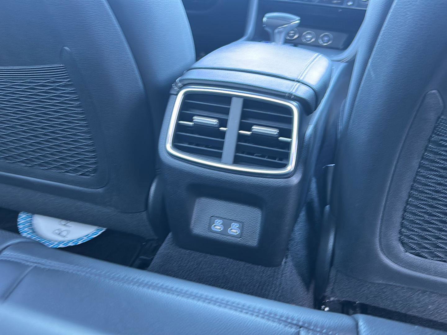 Used 2025 Genesis G70 2.5T image 16