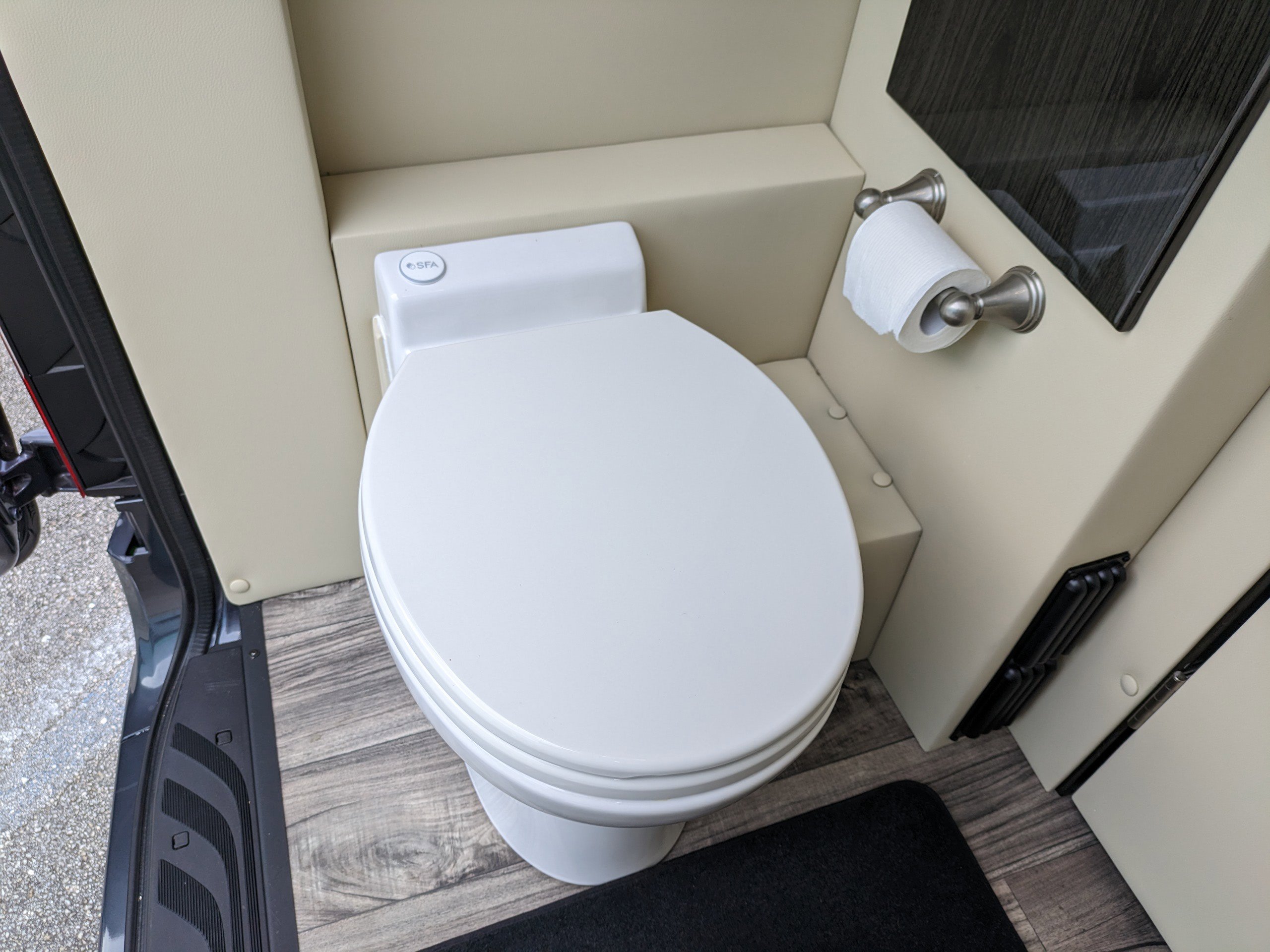 Used 2025 Mercedes-Benz Sprinter 144 Cargo image 26