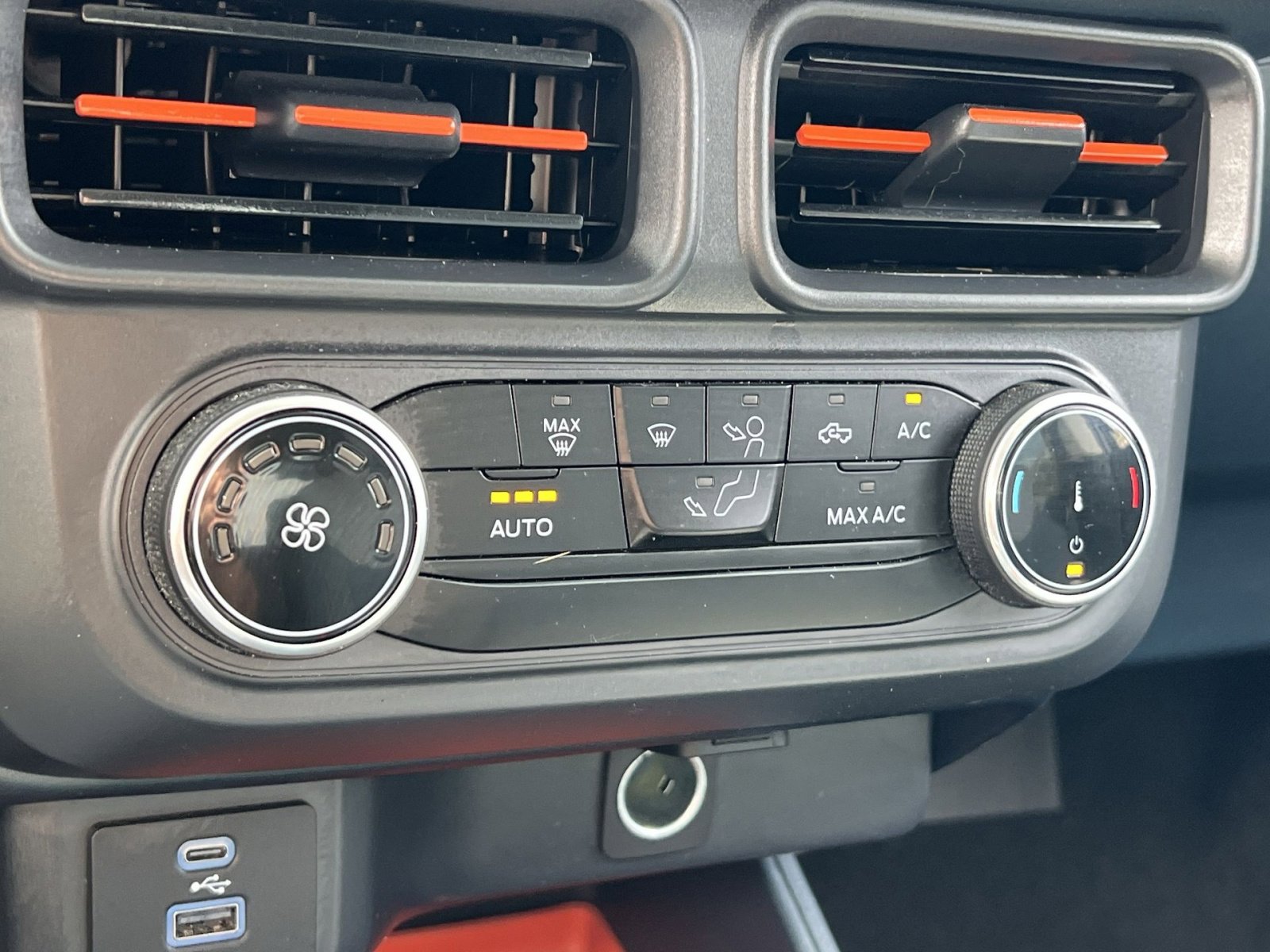 Certified 2024 Ford Maverick XLT image 20