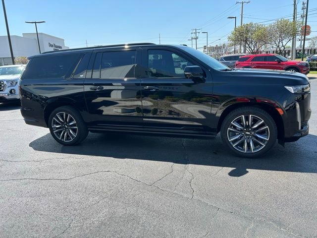 Used 2021 Cadillac Escalade ESV Sport Platinum AWD/4WD image 5