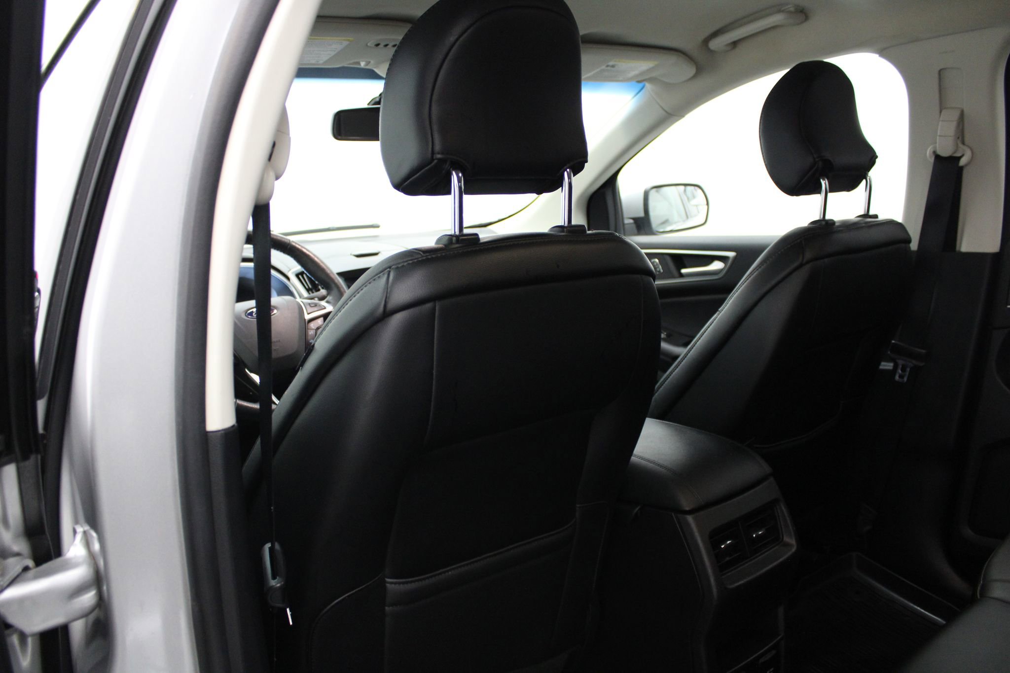 Used 2018 Ford Edge SEL w/ Equipment Group 201A image 16