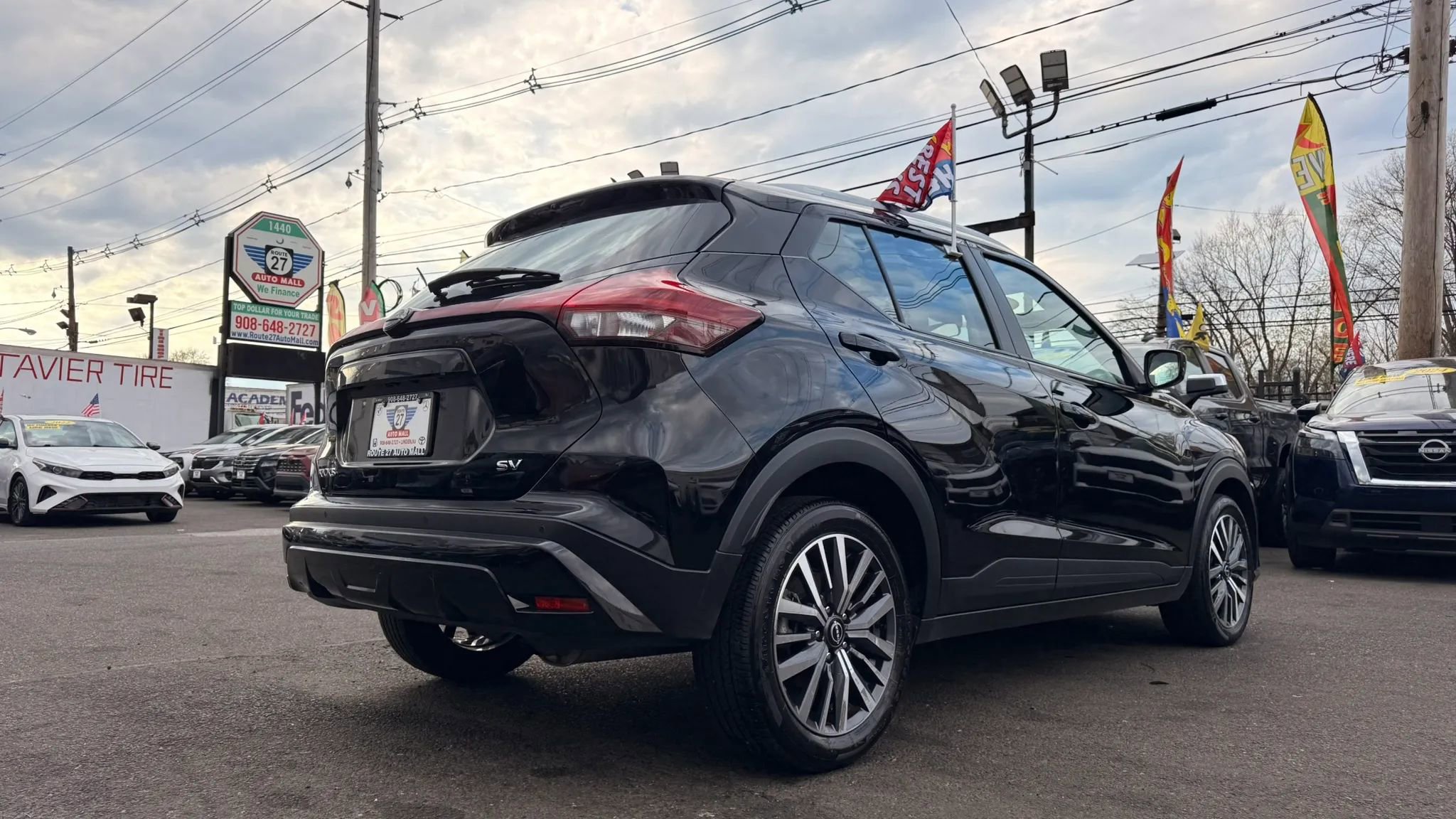 Used 2024 Nissan Kicks SV FWD image 8