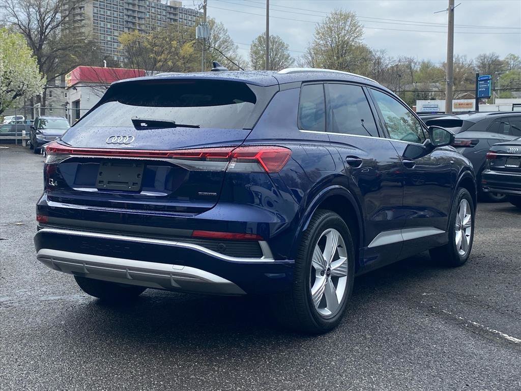 Used 2023 Audi Q4 e-tron Premium image 3