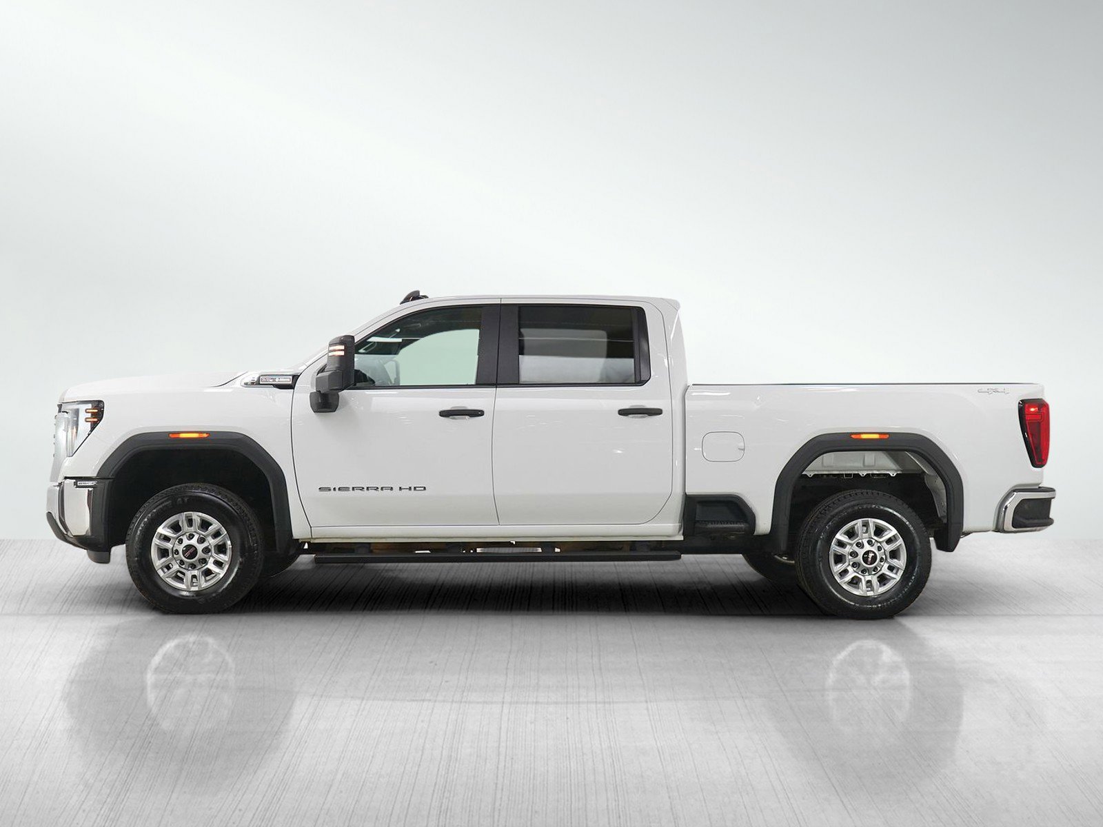 Used 2025 GMC Sierra 2500 Pro image 2