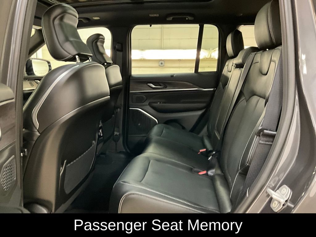 New 2025 Jeep Grand Cherokee Overland w/ Adv Protech Group III image 13