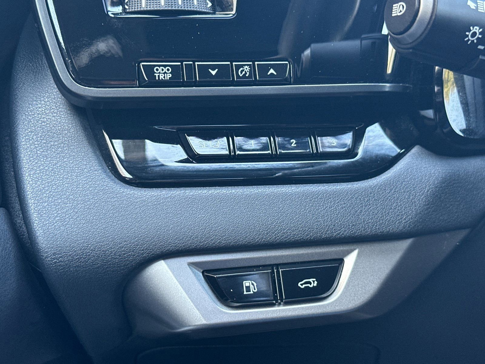 Used 2023 Lexus RX 350 Premium w/ Accessory Package (Z1) FWD image 32