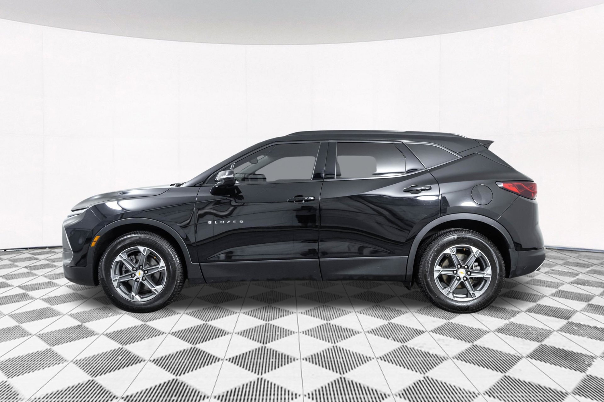 Used 2023 Chevrolet Blazer LT AWD/4WD image 15