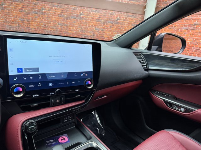 Used 2024 Lexus NX 350h AWD w/ Premium Package image 17