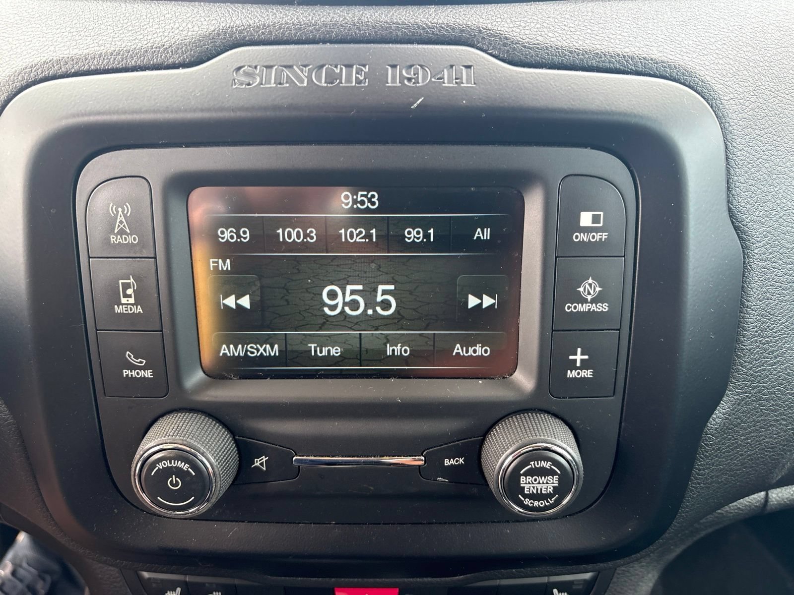 Used 2015 Jeep Renegade Limited FWD image 11