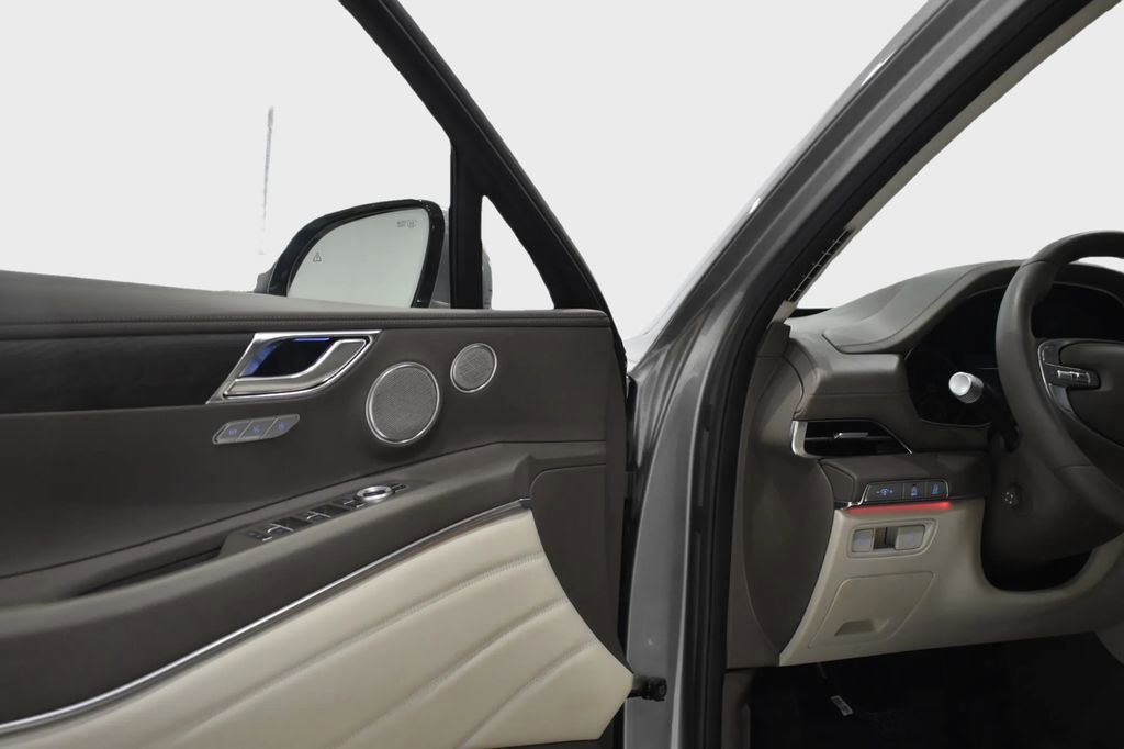 Used 2024 Genesis GV80 2.5T w/ Advanced Package image 22