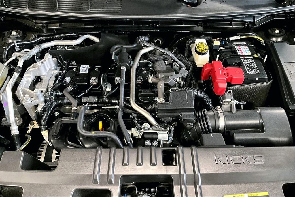 Certified 2025 Nissan Kicks SV image 9