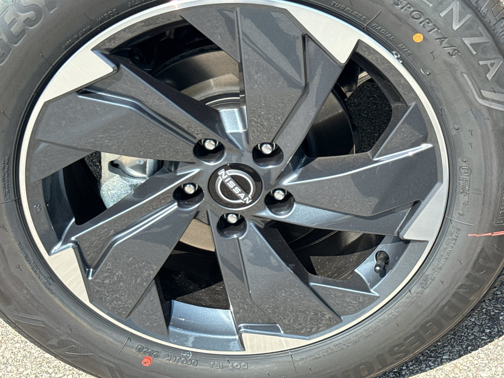 New 2026 Nissan Rogue SV w/ SV Premium Package image 9