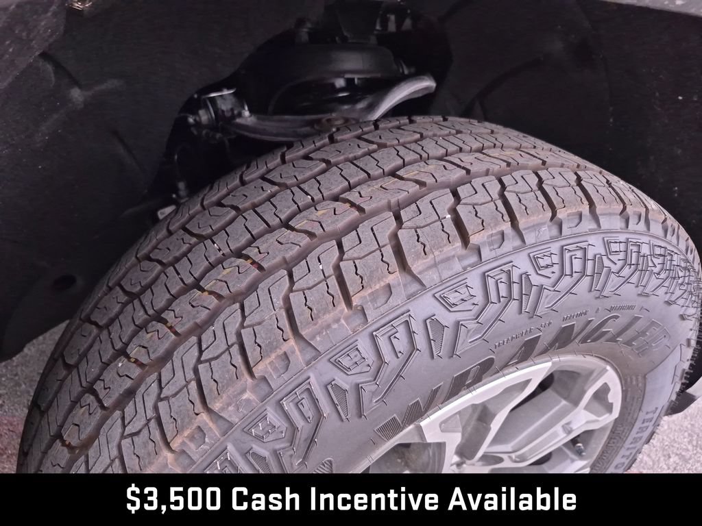 New 2026 GMC Sierra 1500 SLE w/ Preferred Package RWD image 17