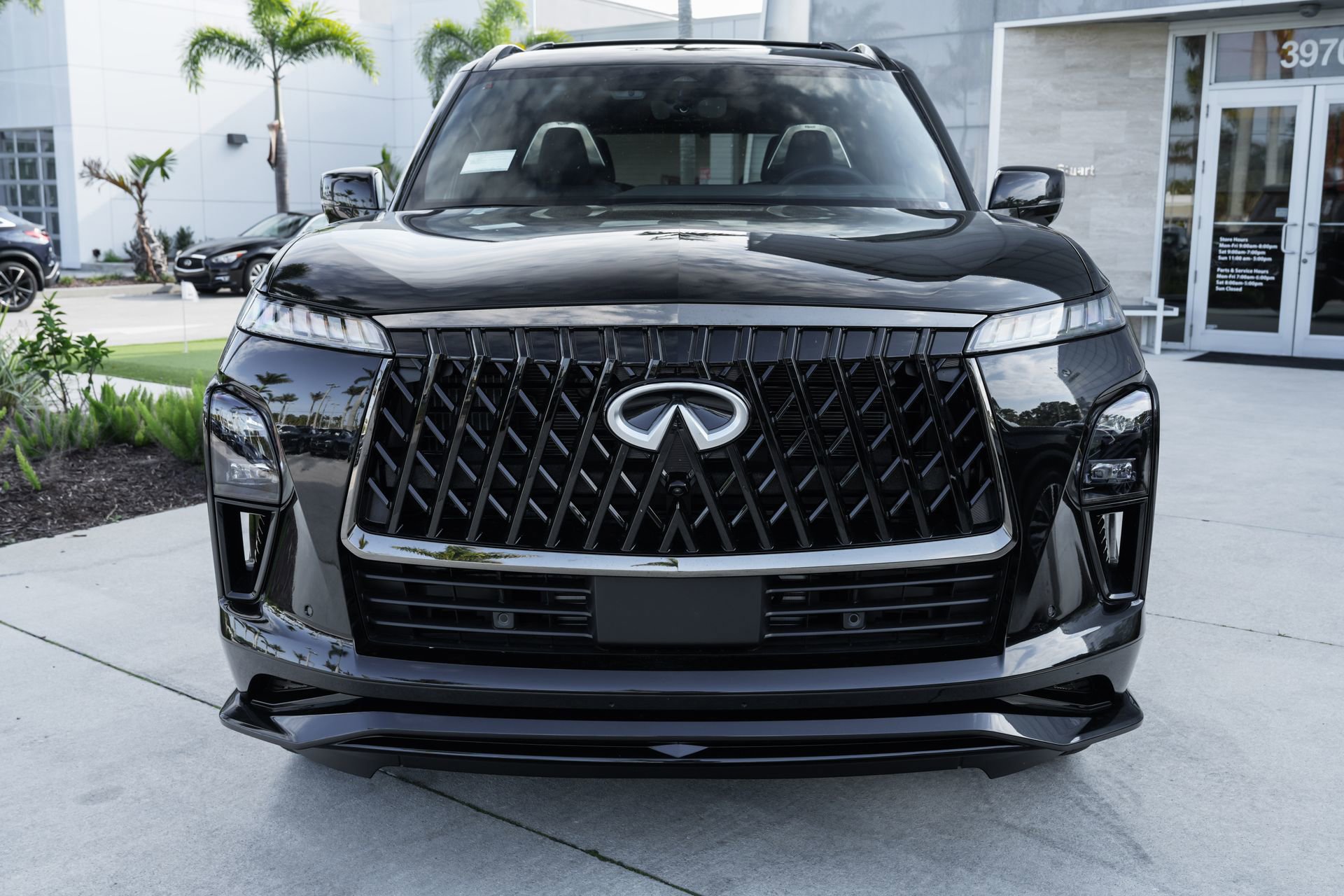 New 2026 INFINITI QX80 4WD w/ Sport Exterior Package image 4