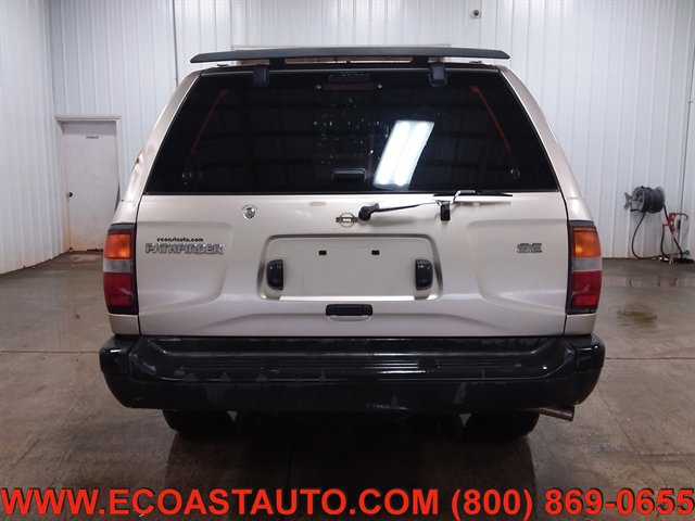 Used 1998 Nissan Pathfinder SE AWD/4WD image 8
