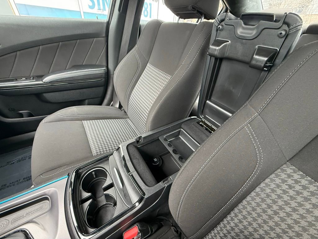 Used 2023 Dodge Charger SXT w/ Blacktop Package image 25