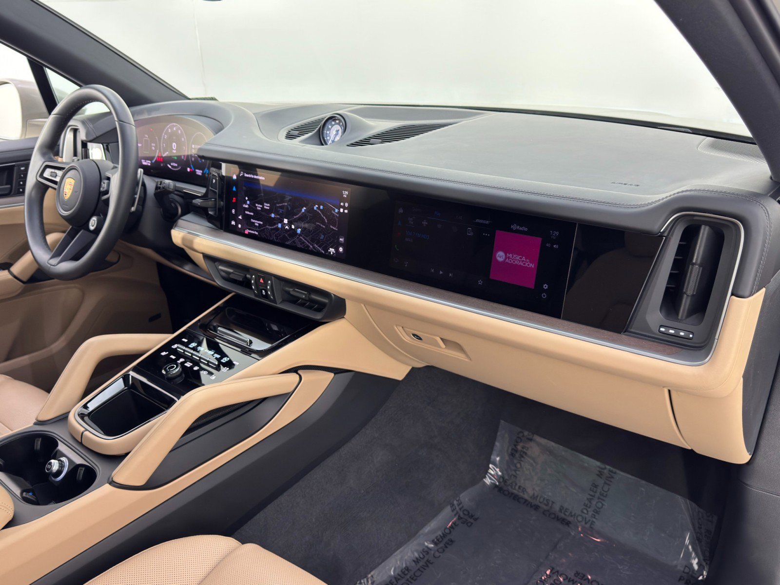 Used 2025 Porsche Cayenne E-Hybrid image 15