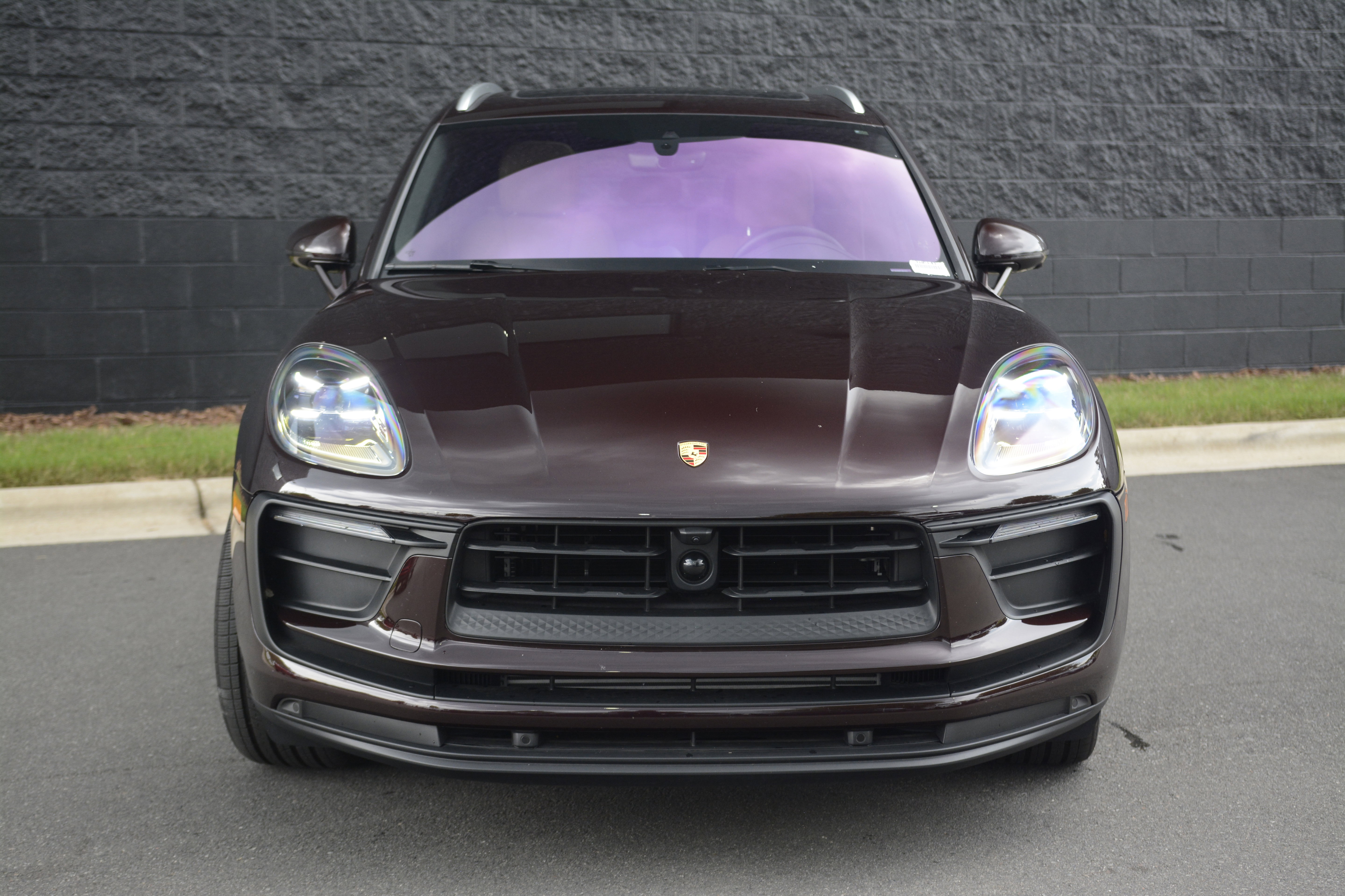Certified 2026 Porsche Macan AWD/4WD image 10