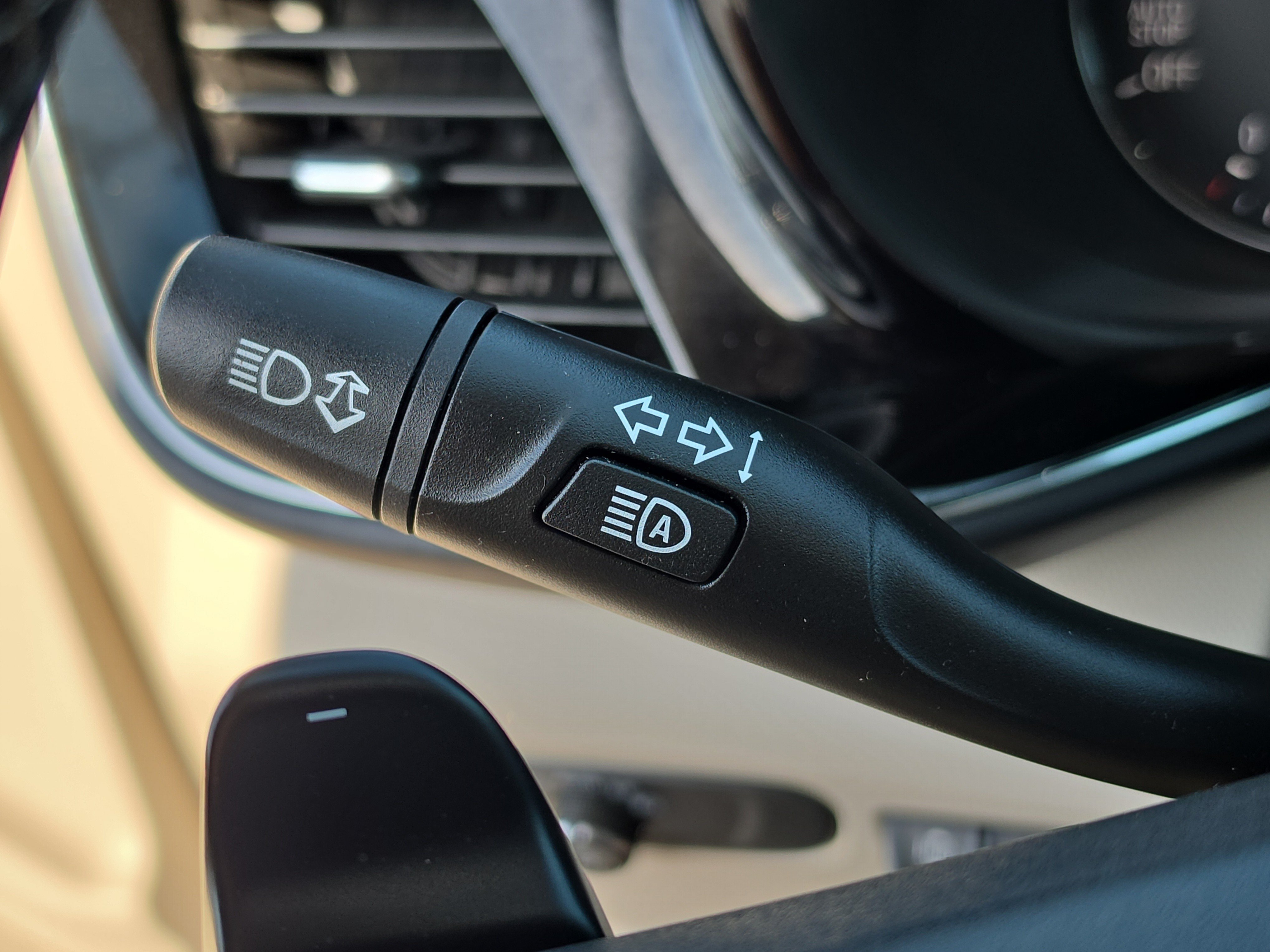 Certified 2023 Buick Envision Avenir FWD image 23