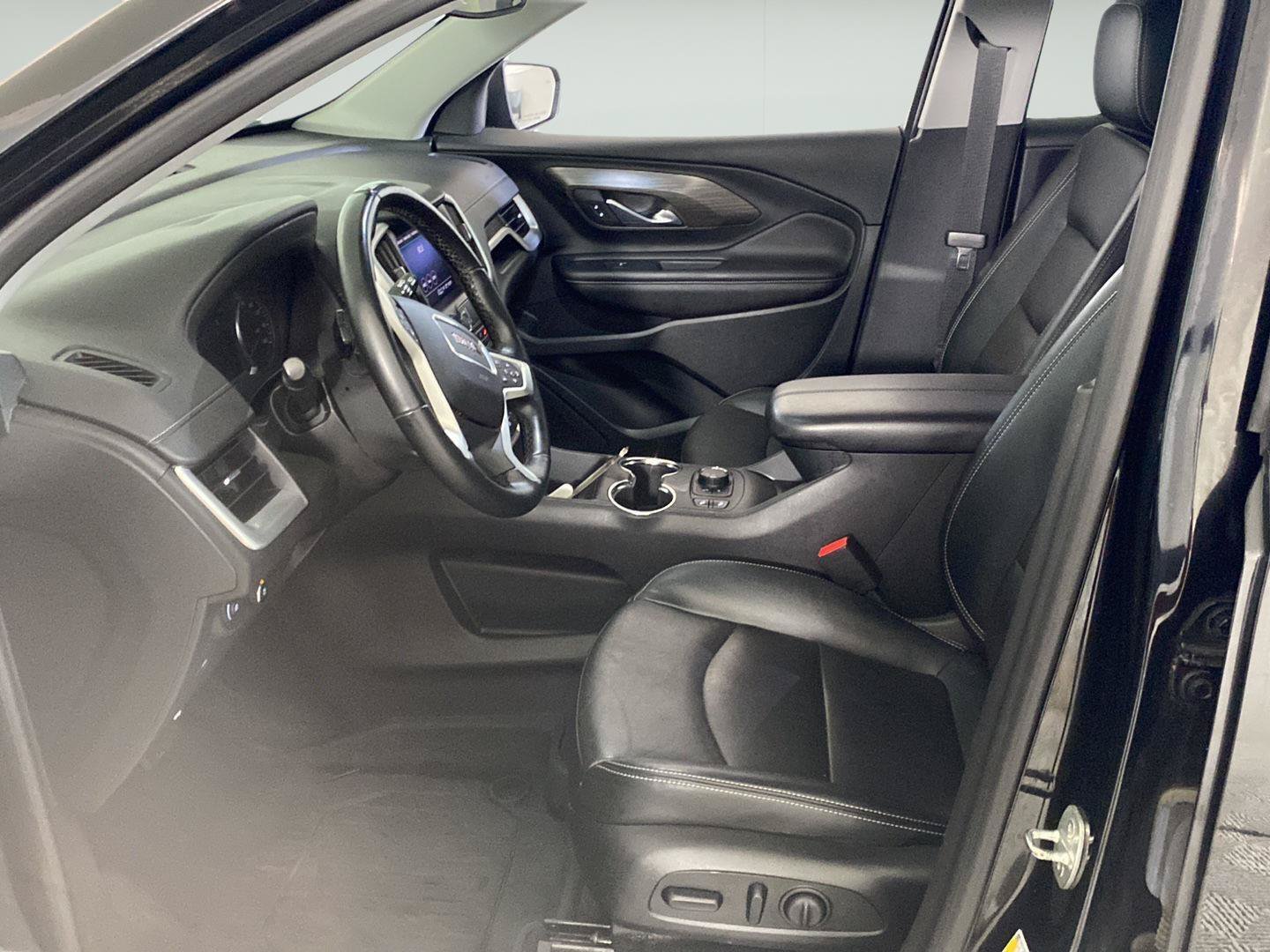 Certified 2023 GMC Terrain SLT w/ LPO, Floor Liner Package FWD image 25