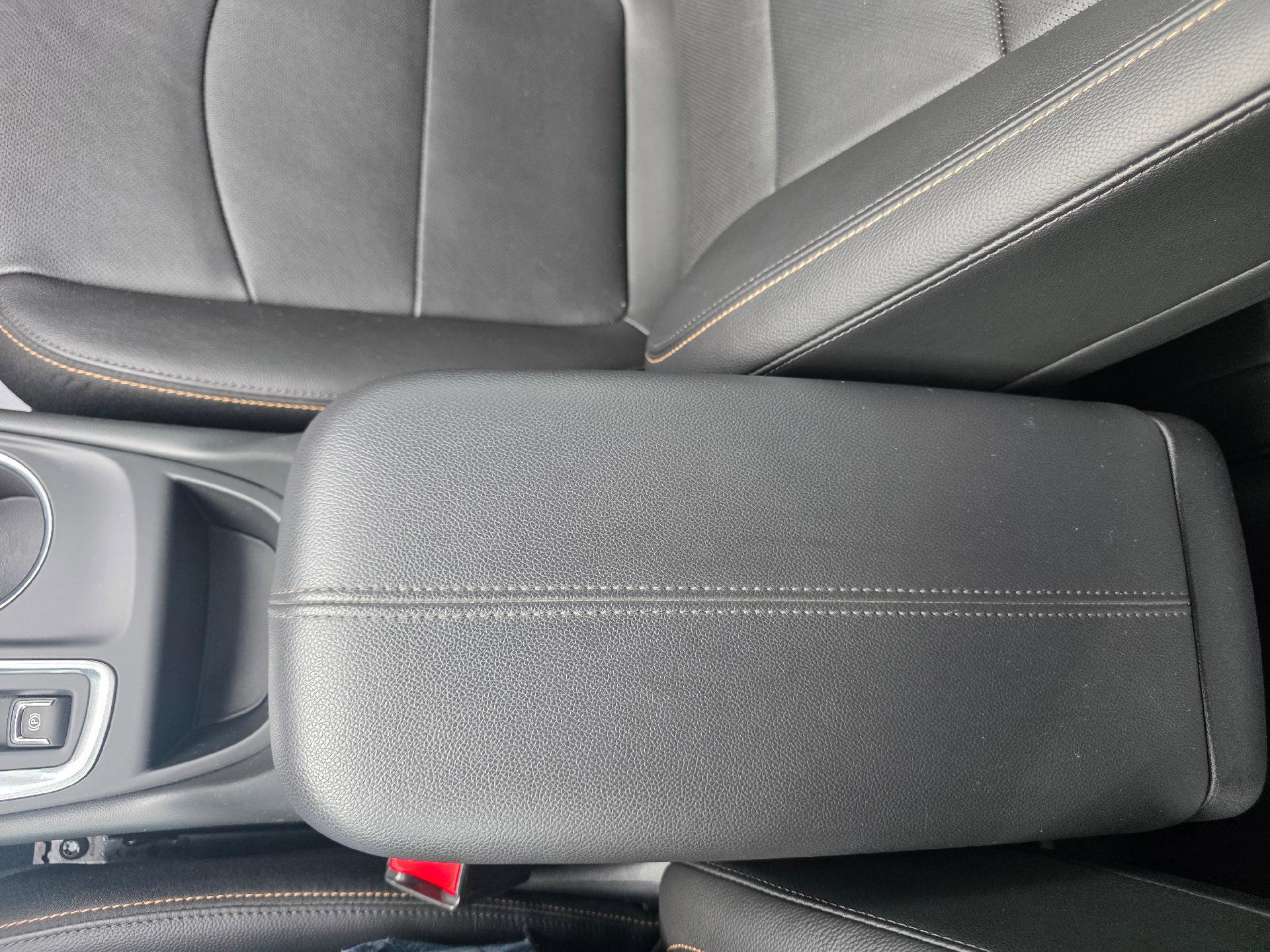 Used 2020 Chevrolet Equinox Premier AWD/4WD image 19