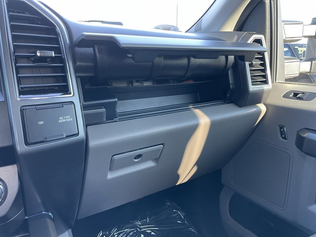 Used 2022 Ford F350 XLT w/ FX4 Off-Road Package image 49