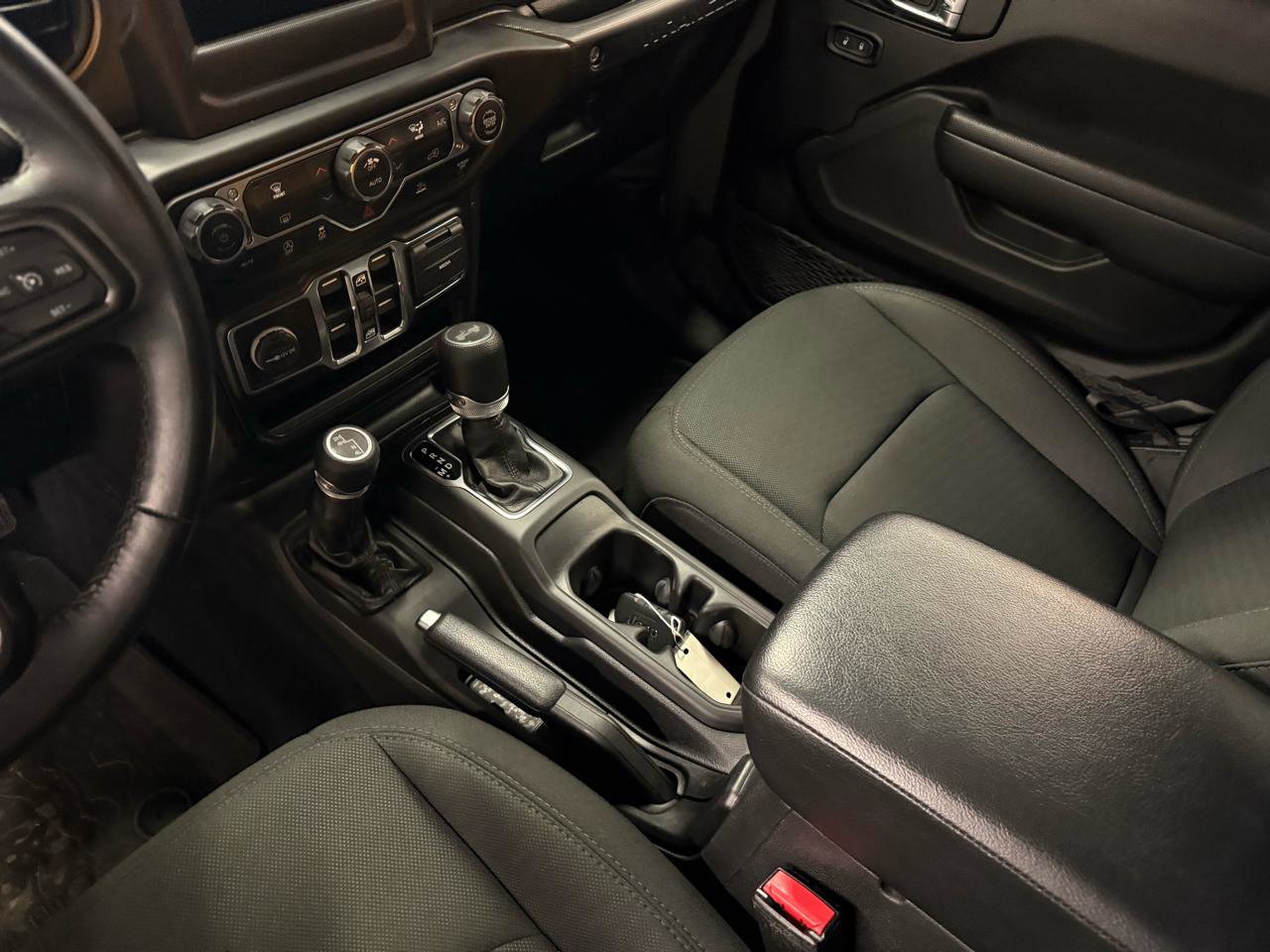 Used 2022 Jeep Wrangler Unlimited Sport image 15