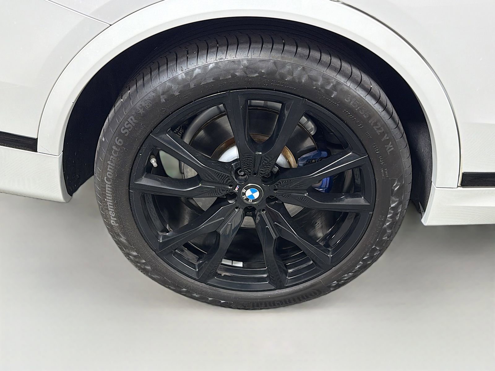 Used 2025 BMW X7 xDrive40i w/ Executive Package image 36