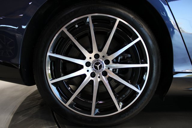 Used 2023 Mercedes-Benz EQS 580 580 4MATICﾮ image 39