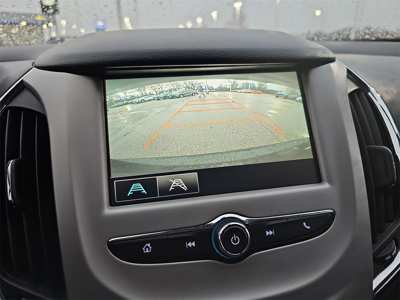 Used 2018 Chevrolet Cruze LS image 25