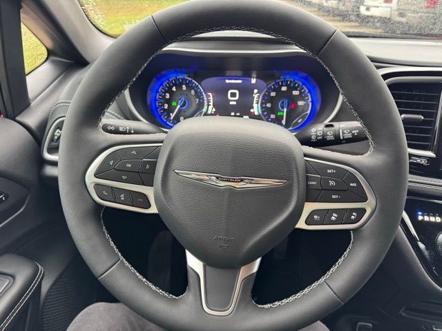 New 2026 Chrysler Pacifica Select image 17