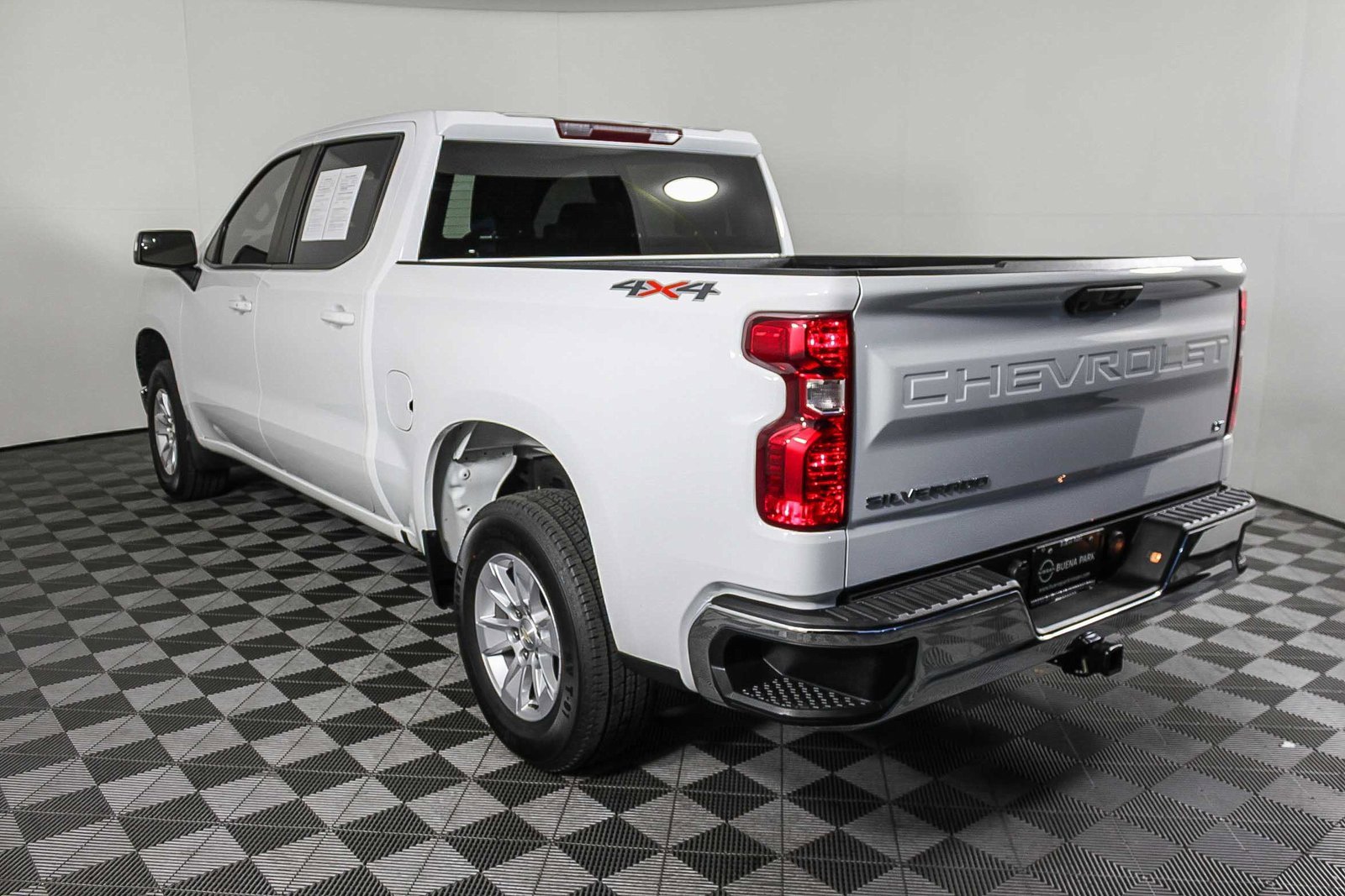 Used 2023 Chevrolet Silverado 1500 LT image 6