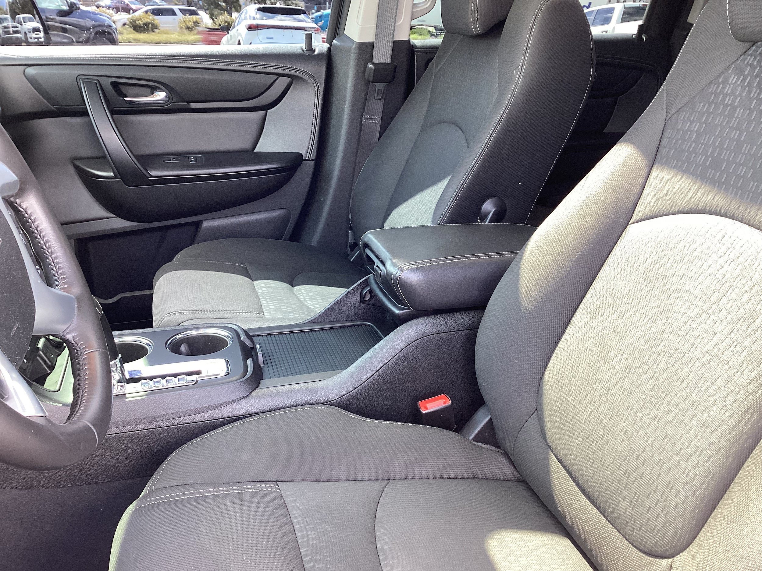 Used 2016 GMC Acadia SLE FWD image 12