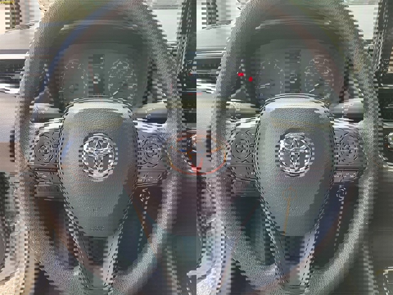 Used 2024 Toyota Corolla LE image 18