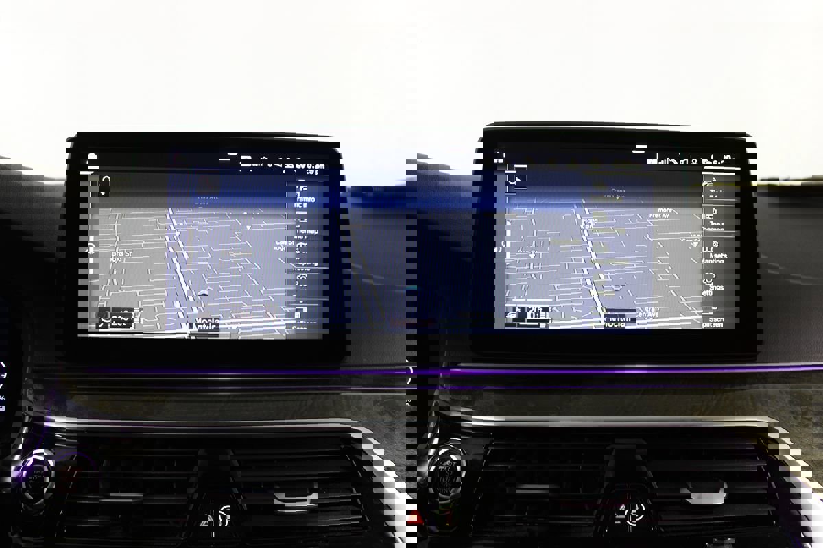 Used 2023 BMW 530e w/ M Sport Package image 15