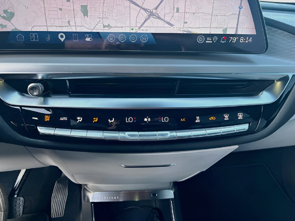 Used 2026 Cadillac Lyriq Luxury RWD image 16